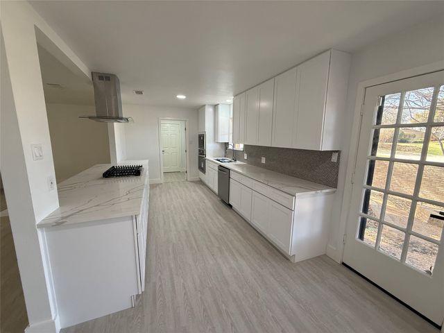 3801 Brookhaven Circle, Fort Worth, TX 76109