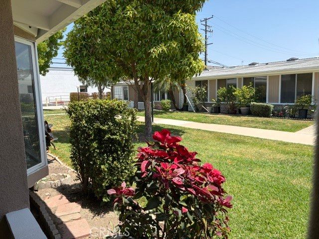 1551 Homewood Road 113-B, Seal Beach, CA 90740