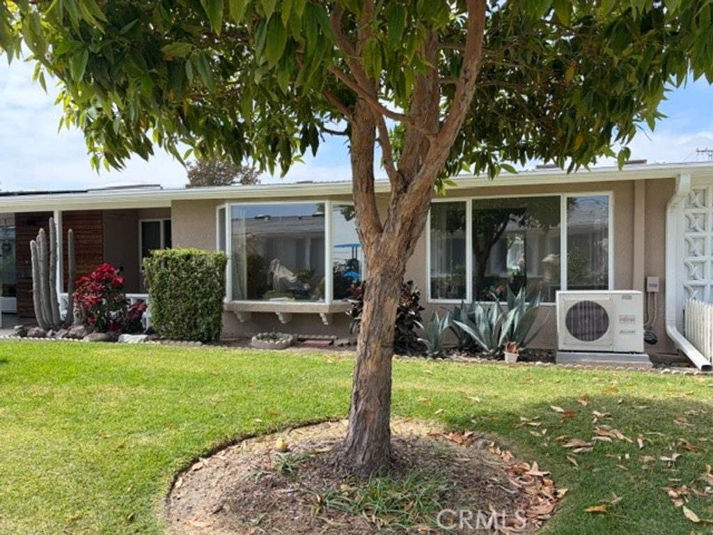 1551 Homewood Road 113-B, Seal Beach, CA 90740