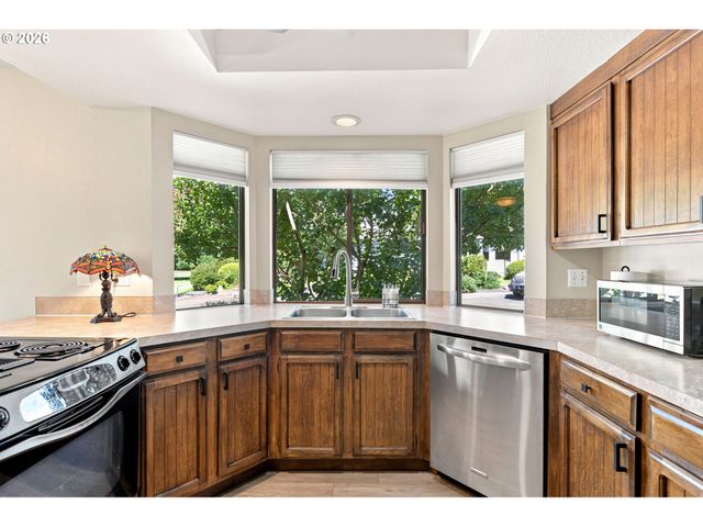 9540 Sw BRENTWOOD Pl, Portland, OR 97224
