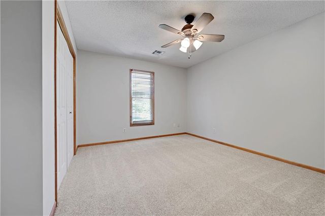 17713 157th Terrace, Basehor, KS 66012