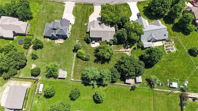 17713 157th Terrace, Basehor, KS 66012