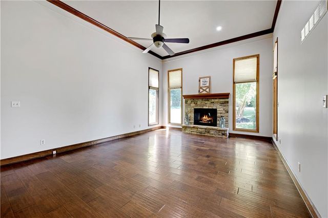 17713 157th Terrace, Basehor, KS 66012