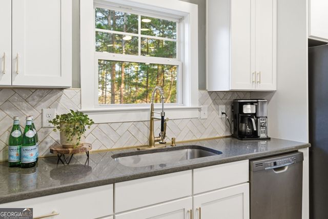 567 Crown Mountain Way, Dahlonega, GA 30533