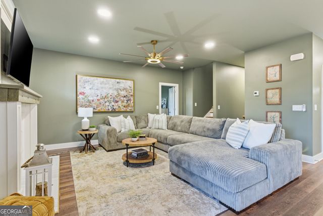 567 Crown Mountain Way, Dahlonega, GA 30533