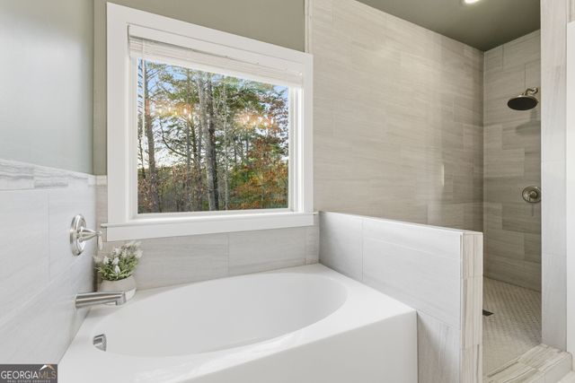 567 Crown Mountain Way, Dahlonega, GA 30533