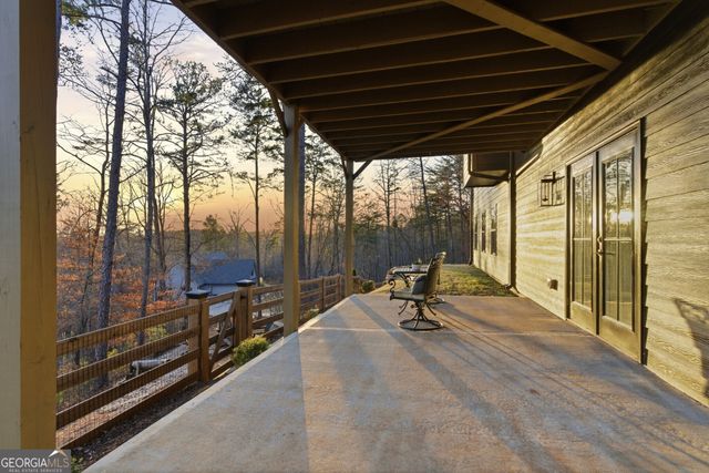 567 Crown Mountain Way, Dahlonega, GA 30533