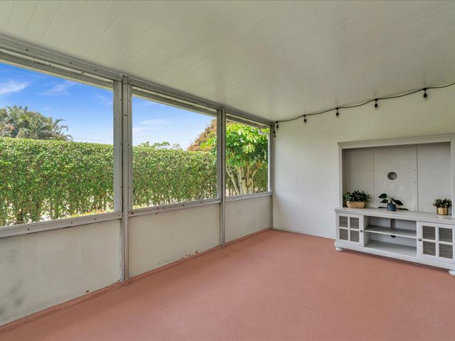 1151 Calamondin Terrace, Delray Beach, FL 33445