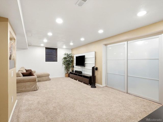4811 W 102nd Ave, Westminster, CO 80031
