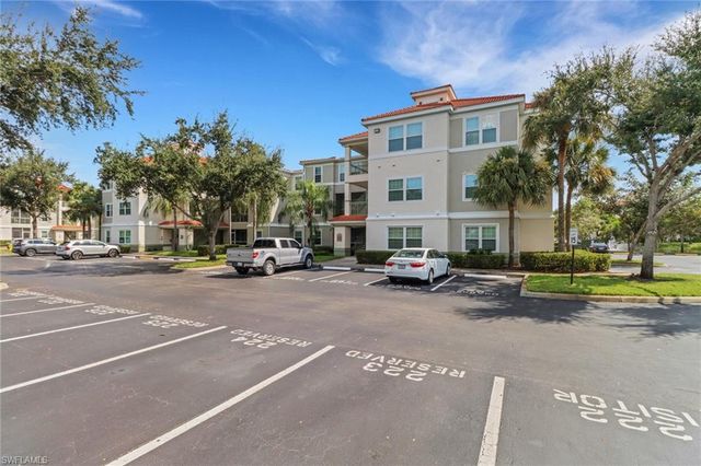 23600 Walden Center DR 304, Estero, FL 34134
