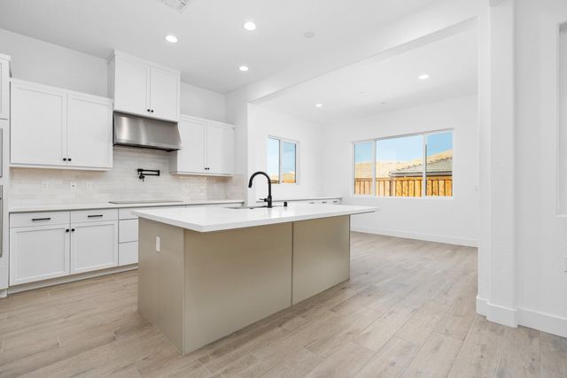 4527 Iron Creek Court, Friant, CA 93626