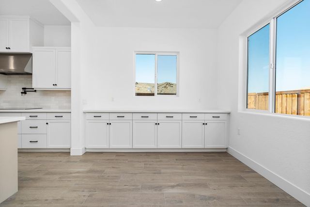 4527 Iron Creek Court, Friant, CA 93626