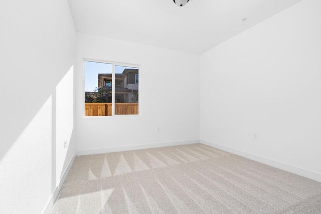 4527 Iron Creek Court, Friant, CA 93626