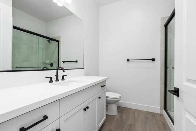 4527 Iron Creek Court, Friant, CA 93626
