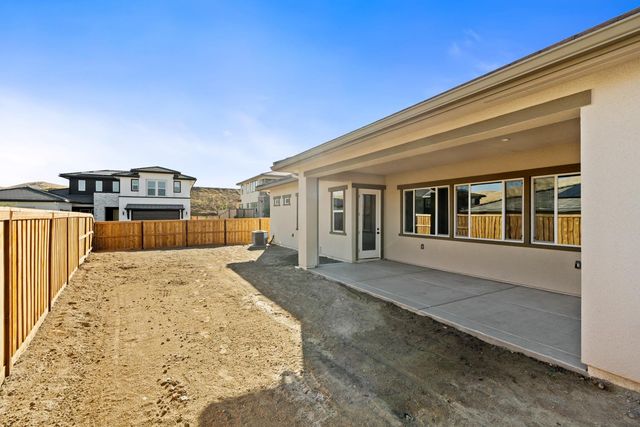 4527 Iron Creek Court, Friant, CA 93626