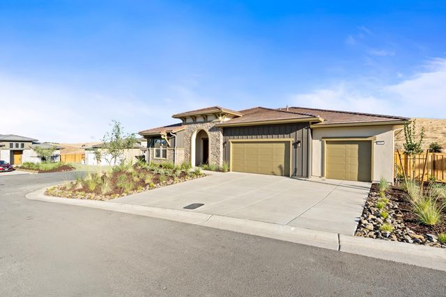 4527 Iron Creek Court, Friant, CA 93626