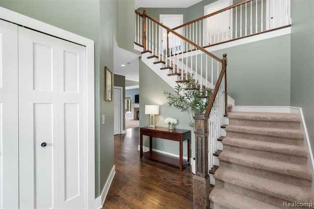 4790 Catalina Drive, Lake Orion, MI 48359