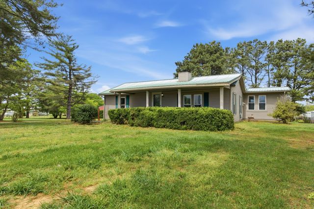 2495 Highway 52, E, Portland, TN 37148