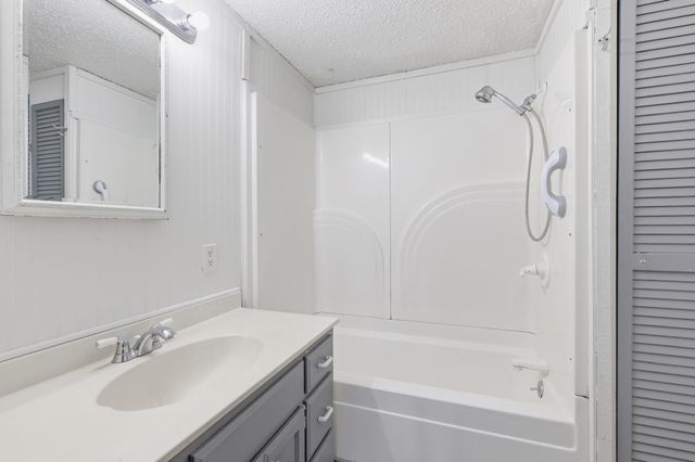 2495 Highway 52, E, Portland, TN 37148