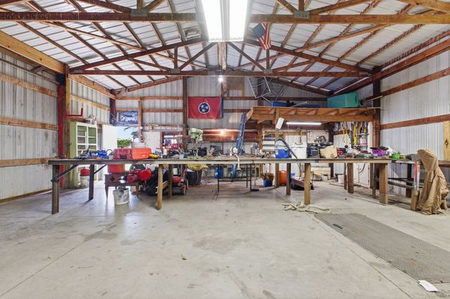 2495 Highway 52, E, Portland, TN 37148