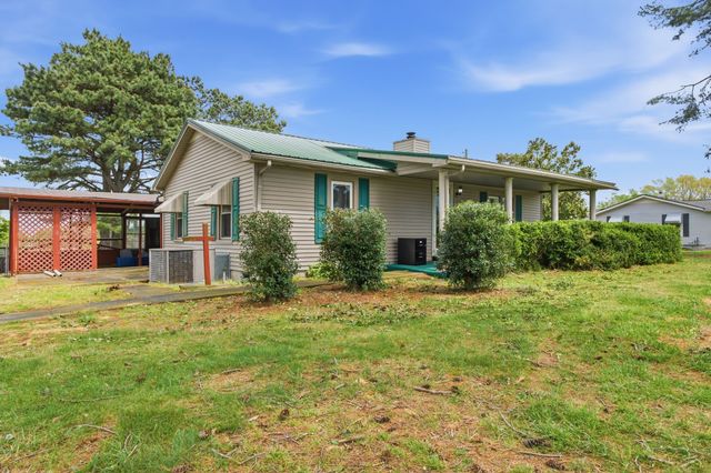 2495 Highway 52, E, Portland, TN 37148