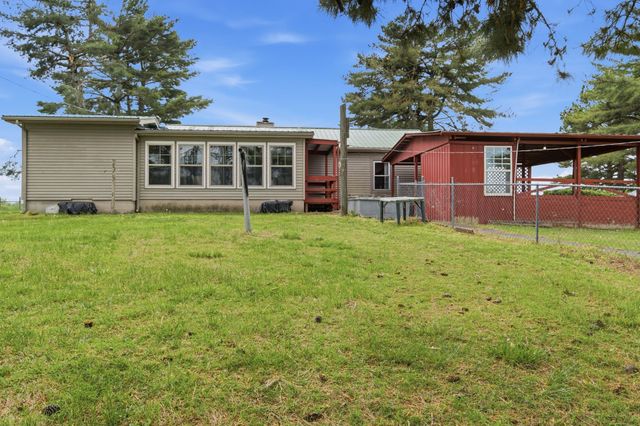 2495 Highway 52, E, Portland, TN 37148