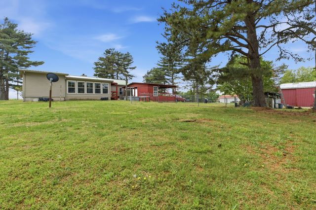 2495 Highway 52, E, Portland, TN 37148