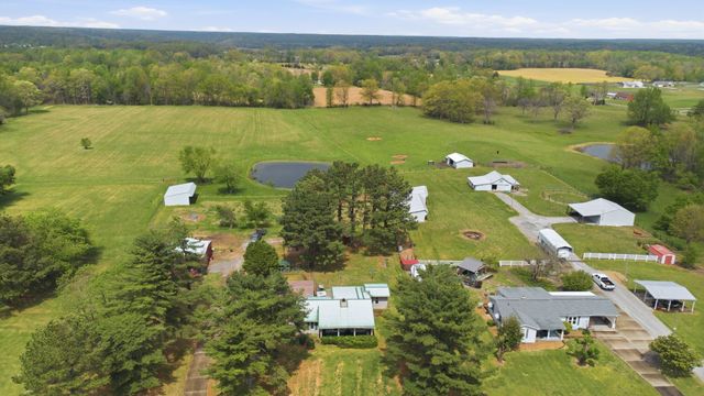 2495 Highway 52, E, Portland, TN 37148