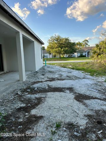 364 Tamarind Circle NW, Palm Bay, FL 32907