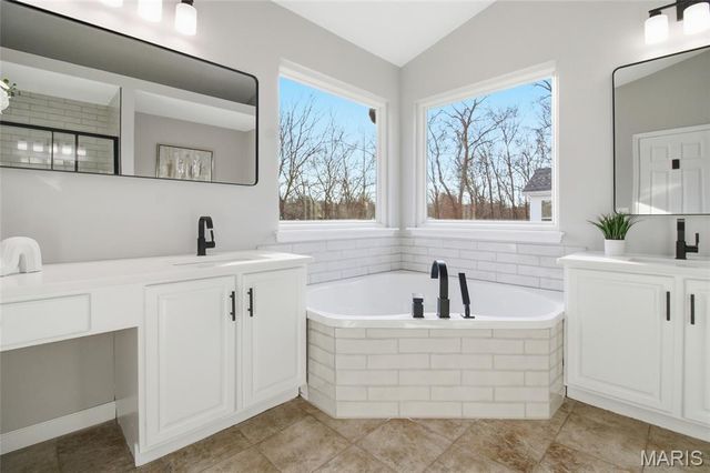 564 Hickory Manor, Arnold, MO 63010