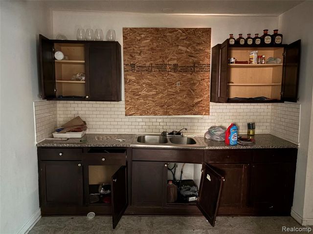 16149 Northlawn Street, Detroit, MI 48221