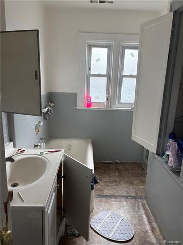 16149 Northlawn Street, Detroit, MI 48221