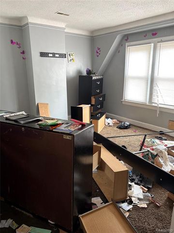 16149 Northlawn Street, Detroit, MI 48221