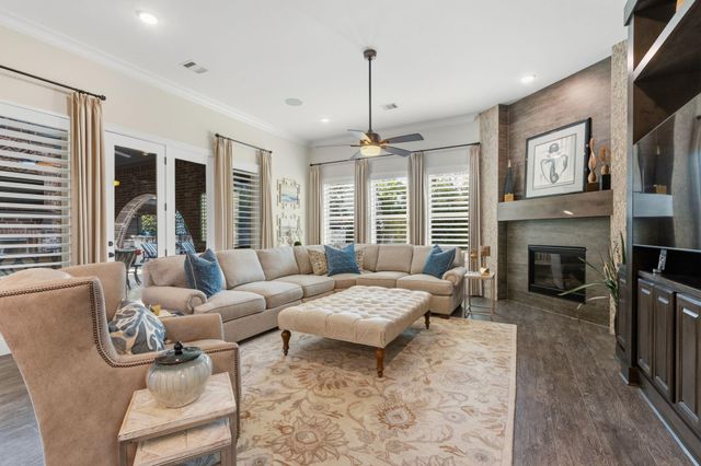 134 S Curly Willow Circle, Tomball, TX 77375