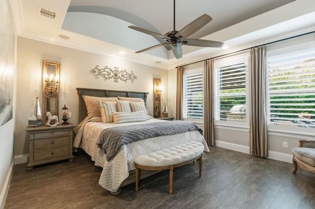 134 S Curly Willow Circle, Tomball, TX 77375
