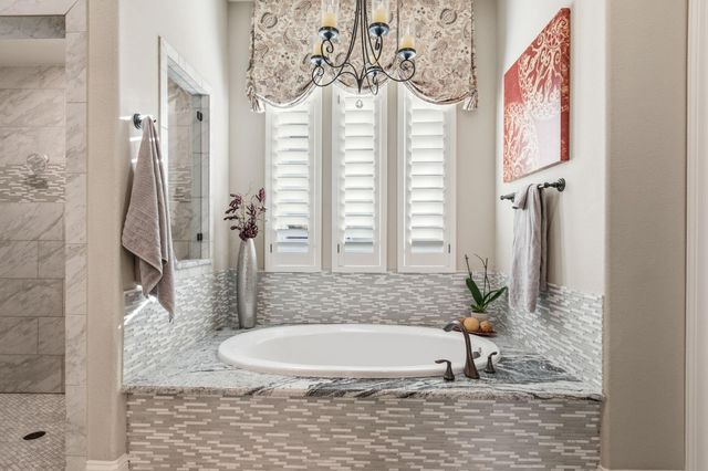 134 S Curly Willow Circle, Tomball, TX 77375
