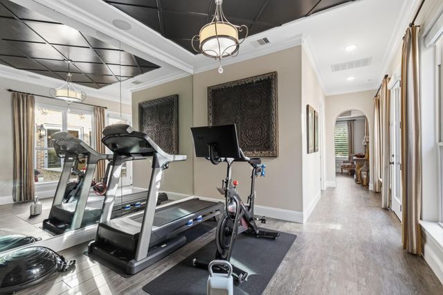 134 S Curly Willow Circle, Tomball, TX 77375