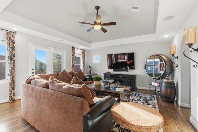 134 S Curly Willow Circle, Tomball, TX 77375