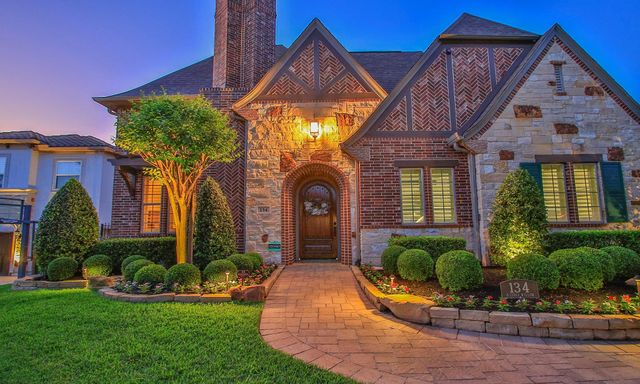 134 S Curly Willow Circle, Tomball, TX 77375