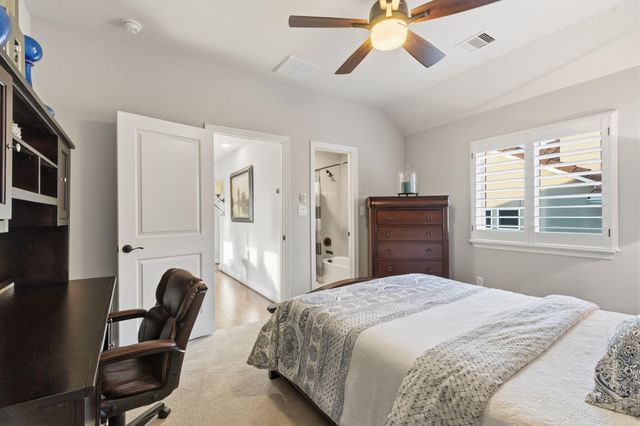 134 S Curly Willow Circle, Tomball, TX 77375