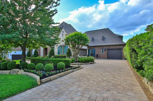 134 S Curly Willow Circle, Tomball, TX 77375