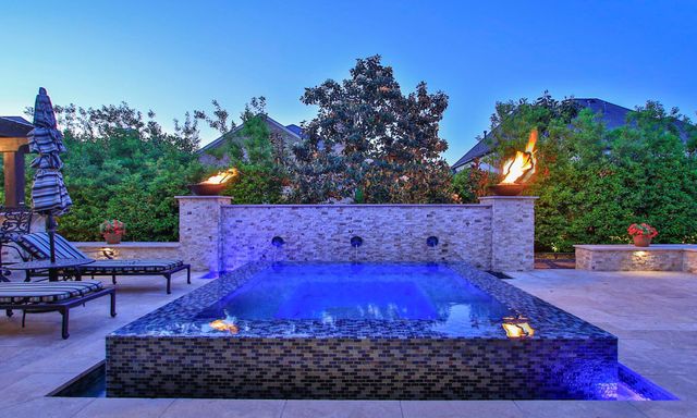 134 S Curly Willow Circle, Tomball, TX 77375