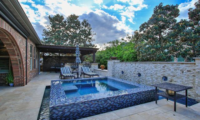 134 S Curly Willow Circle, Tomball, TX 77375