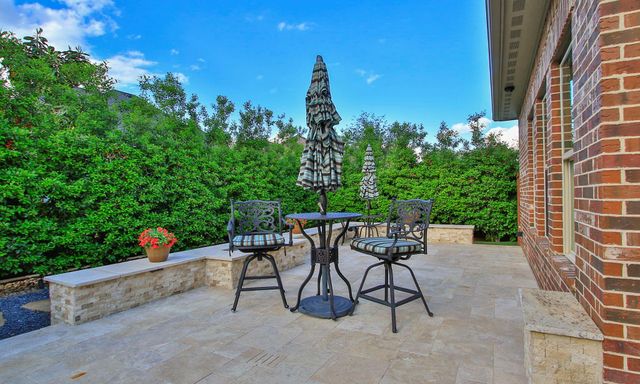134 S Curly Willow Circle, Tomball, TX 77375