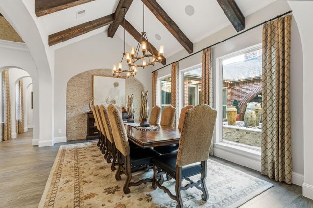 134 S Curly Willow Circle, Tomball, TX 77375