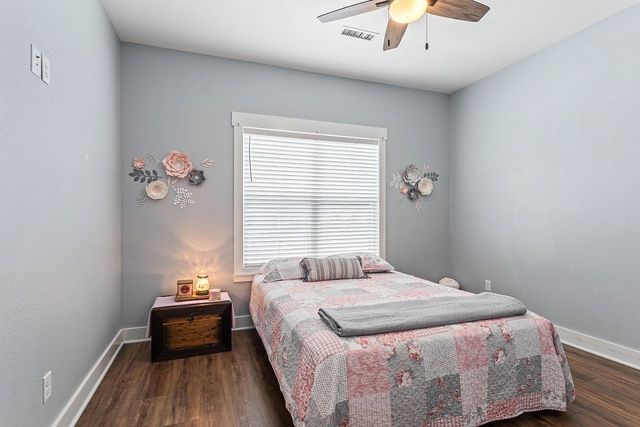 702 Viney Grove Road, Prairie Grove, AR 72753