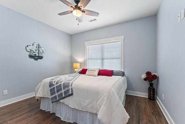 702 Viney Grove Road, Prairie Grove, AR 72753