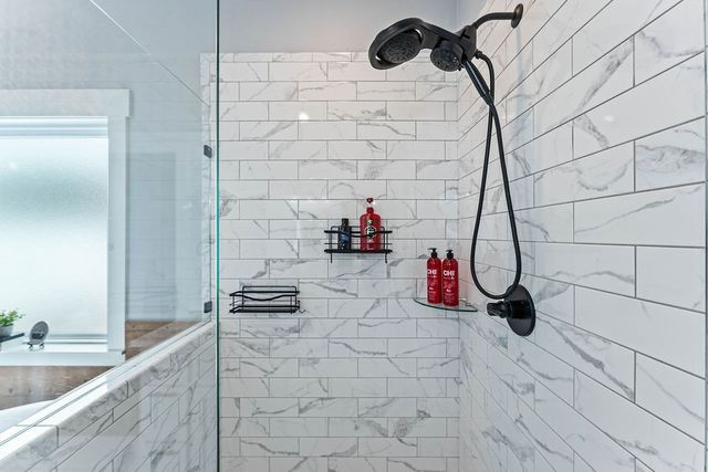 702 Viney Grove Road, Prairie Grove, AR 72753