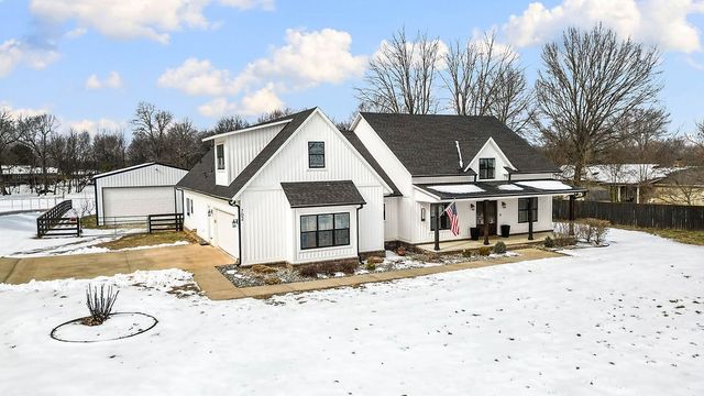 702 Viney Grove Road, Prairie Grove, AR 72753
