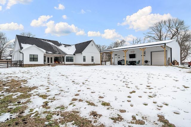 702 Viney Grove Road, Prairie Grove, AR 72753